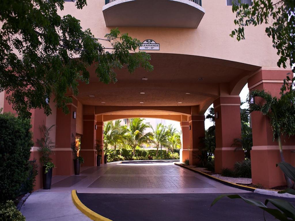 Hotel Club Wyndham Palm-Aire à Pompano Beach Extérieur photo